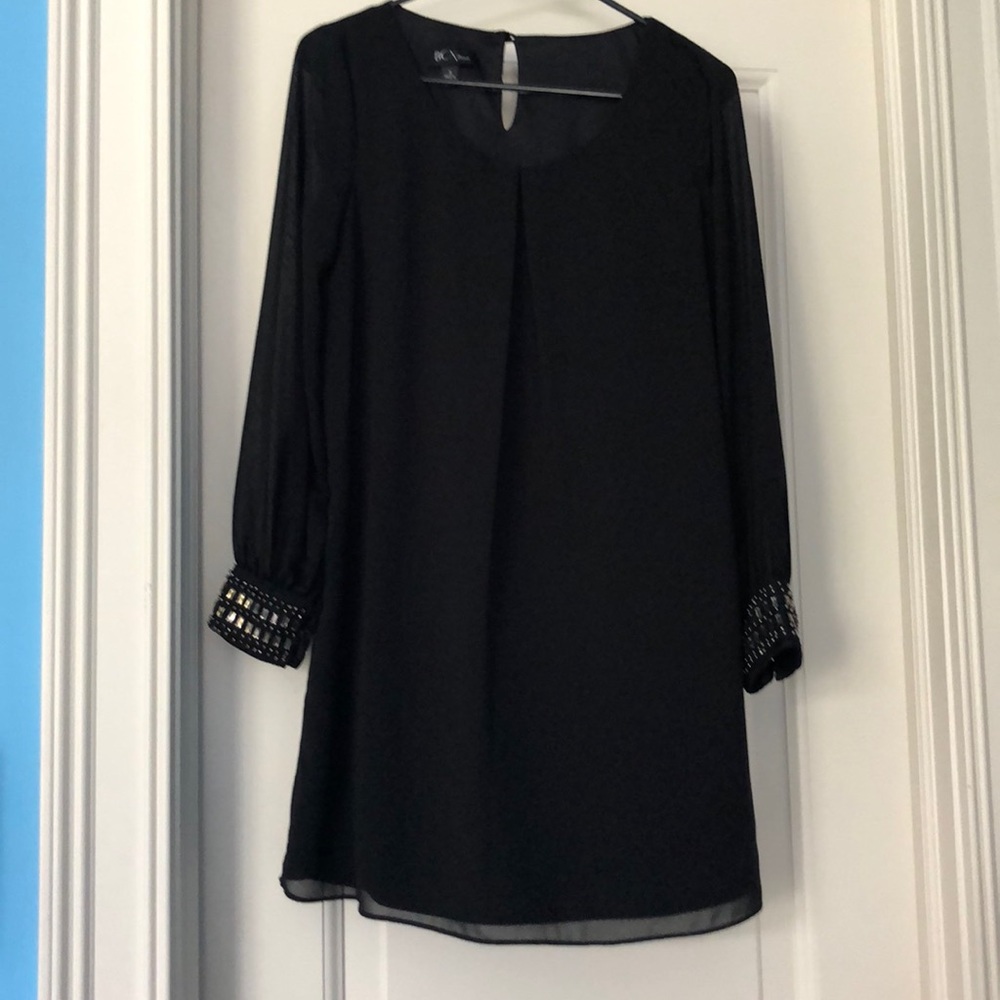 Black Long Sleeve dress!